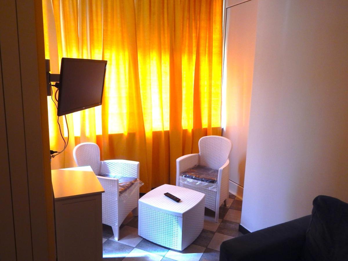 Residence Hotel Isabella Loano Esterno foto